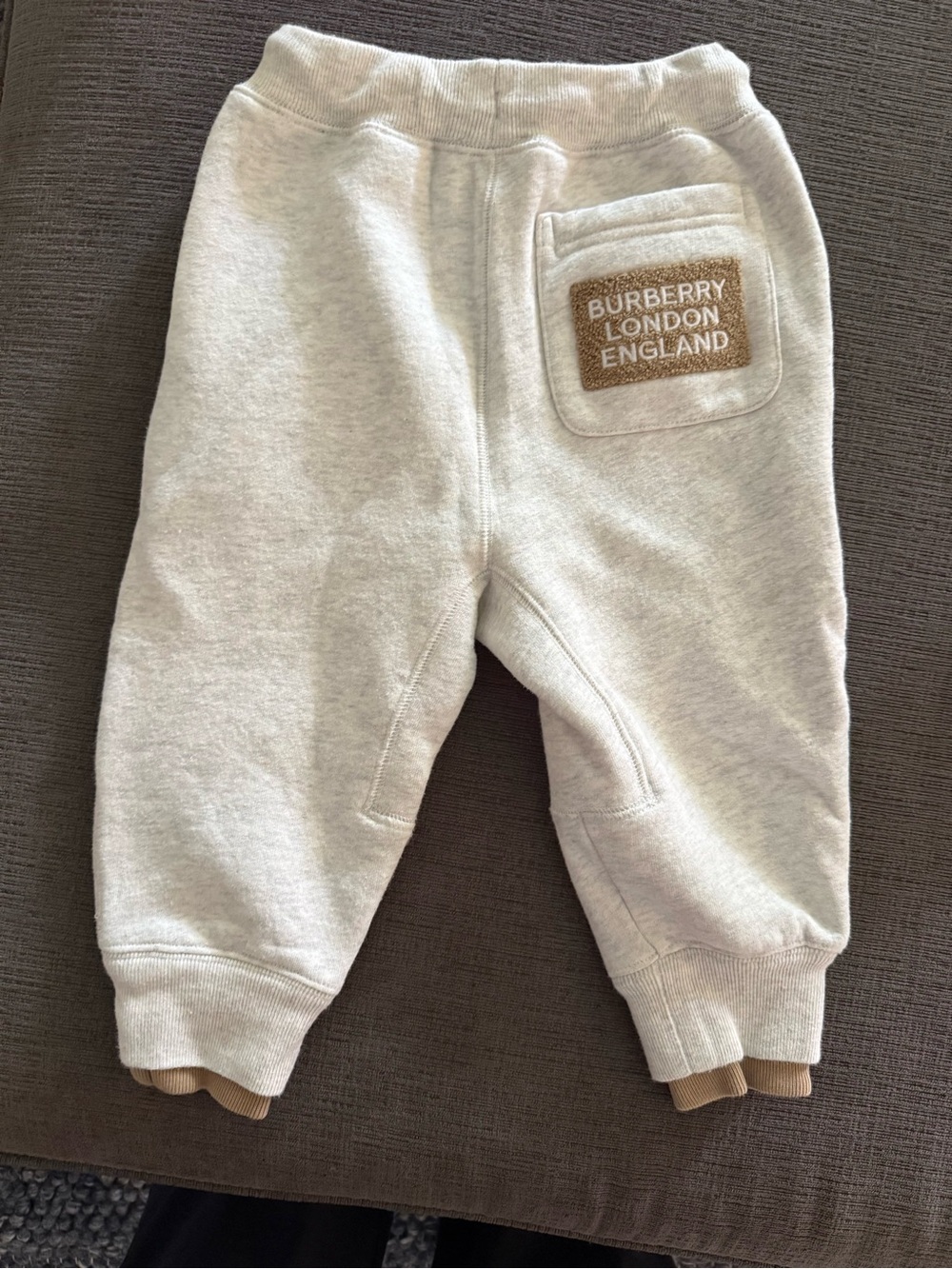 Burberry Kids Cream Sweatpants with Logo Patch Size 3Y 3T